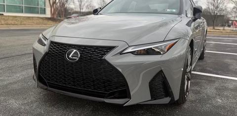 Lexus IS 2025