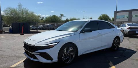 Hyundai Elantra 2025