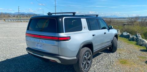 Rivian R1S 2024