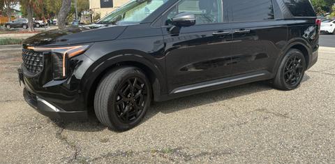 Kia Carnival Hybrid 2025