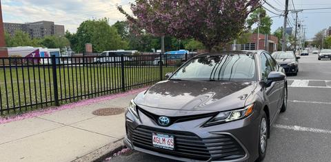 Toyota Camry Hybrid 2023