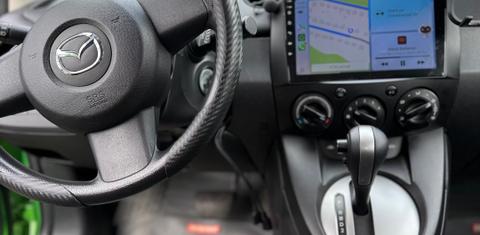 Mazda Mazda2 2013