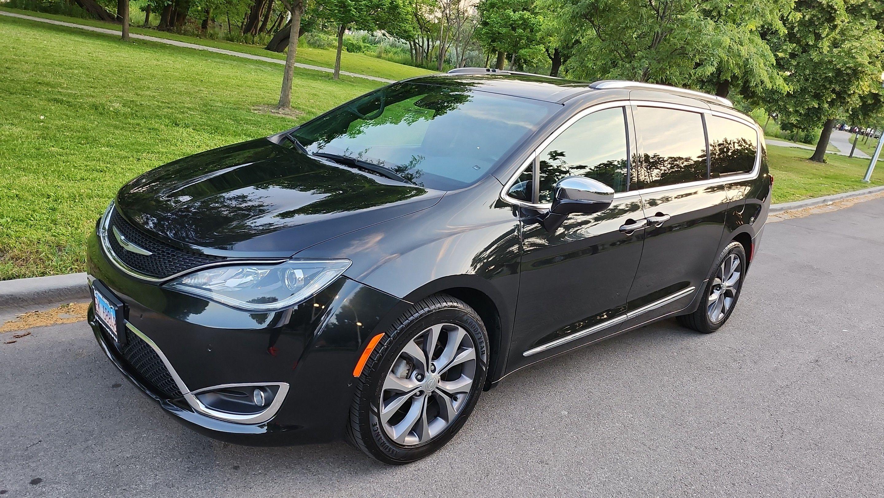 Chrysler Pacifica 2020 in Chicago, IL