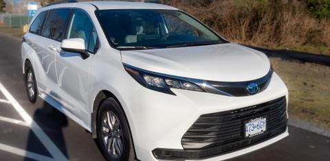 Toyota Sienna 2025