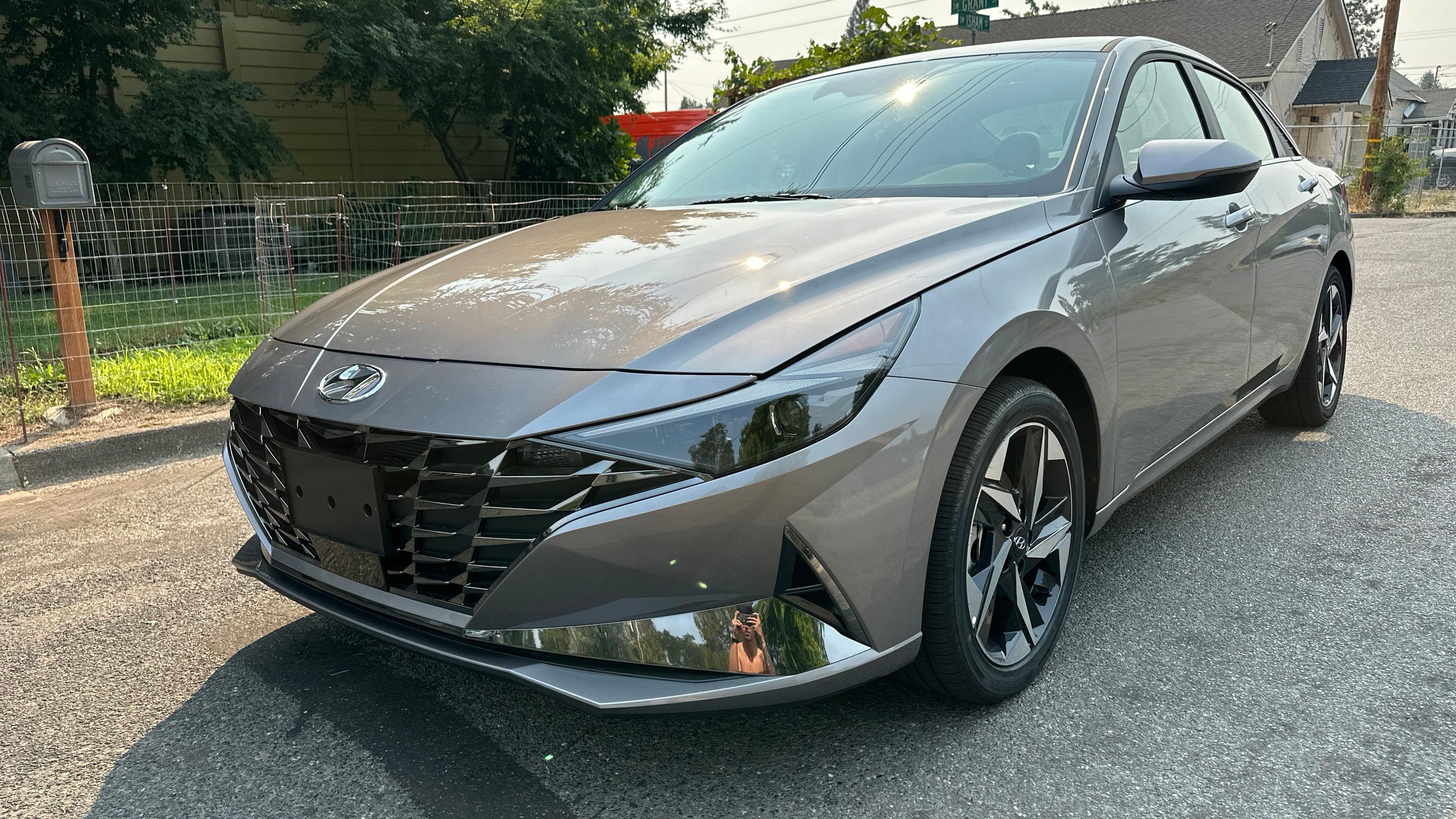 Hyundai Elantra Hybrid 2023 in Grants Pass, OR
