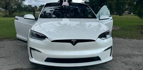 Tesla Model X 2024