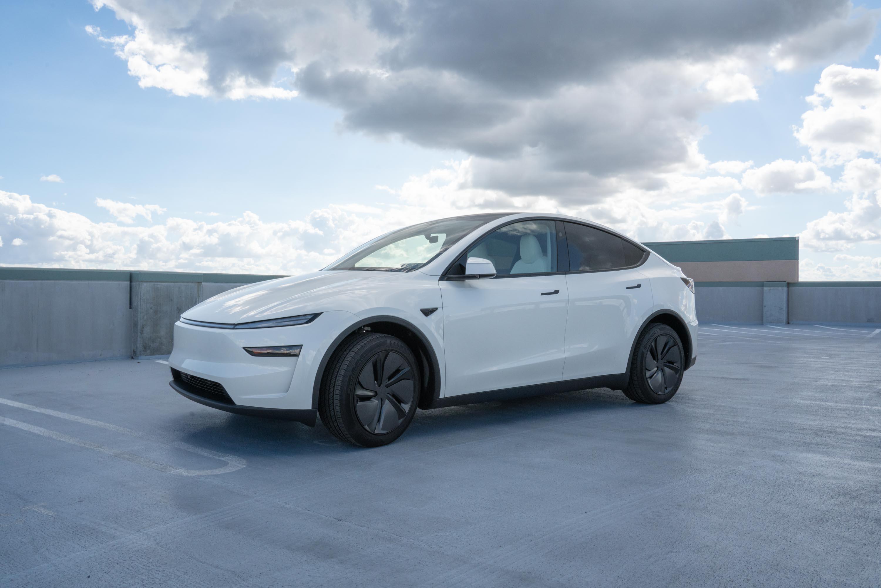 Tesla Model Y 2026 in Carmichael, CA