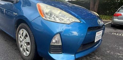 Toyota Prius c 2013
