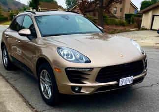 Porsche Macan car
