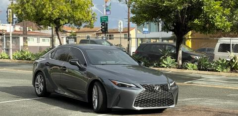 Lexus IS 2021