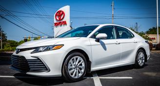 Toyota Camry 2023 — Car rental alternative in Parma, OH
