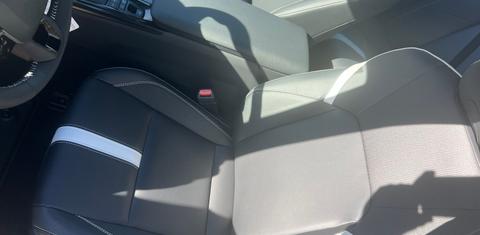 Toyota Camry Hybrid 2025