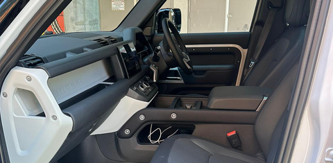 Land Rover DEFENDER 2023