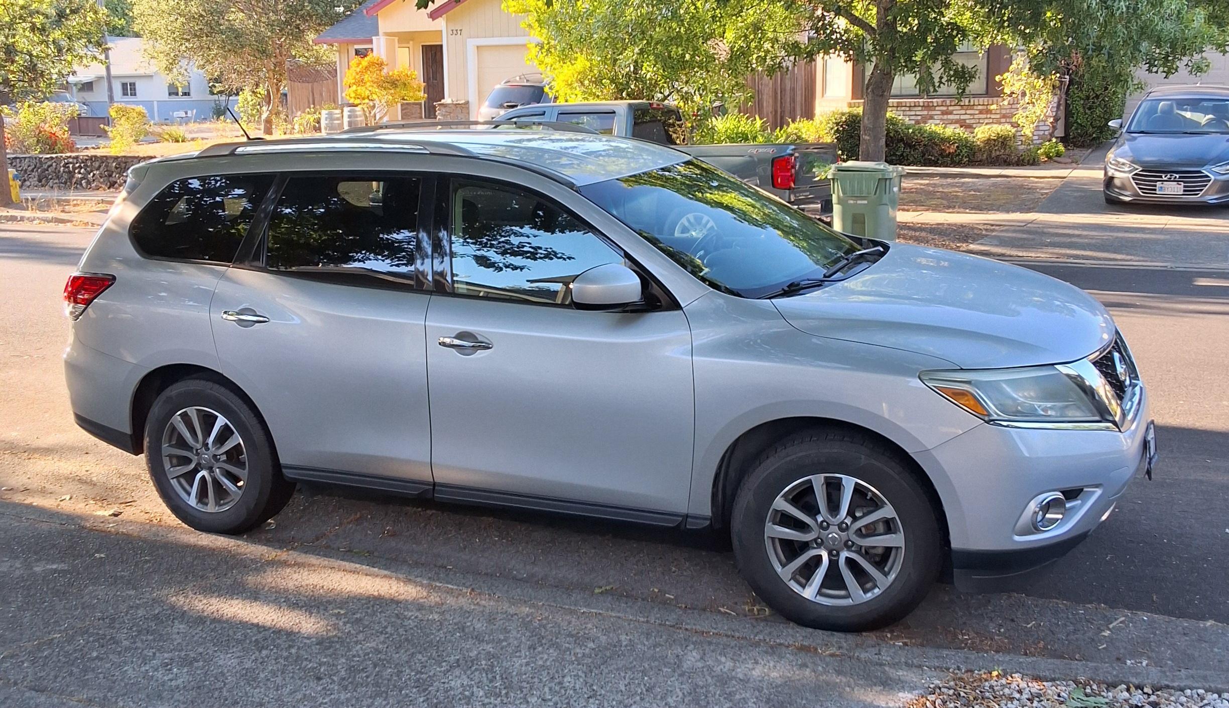 Nissan Pathfinder 2015 in Windsor, CA