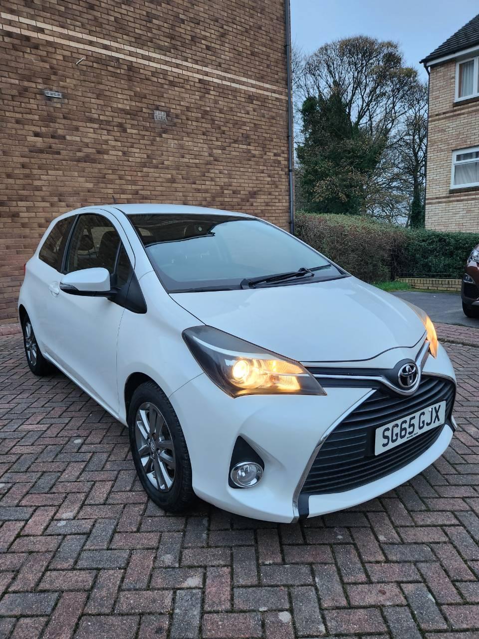 Toyota Yaris 2015 in Bradford