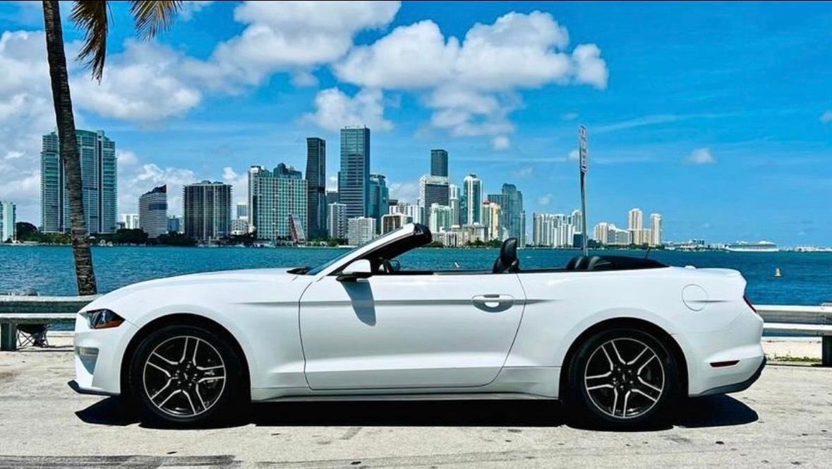 Ford Mustang 2021 in Coral Gables, FL