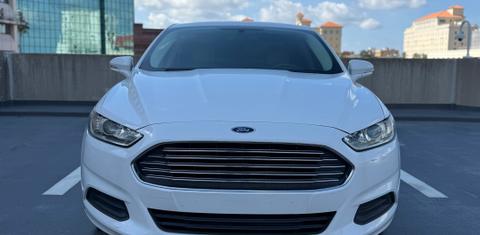 Ford Fusion Hybrid 2015