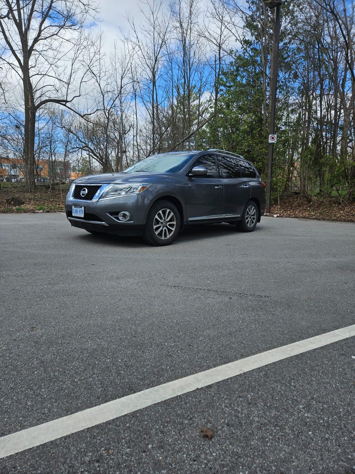 Nissan Pathfinder 2015 à Mississauga, ON