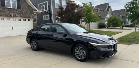 Hyundai Elantra 2024