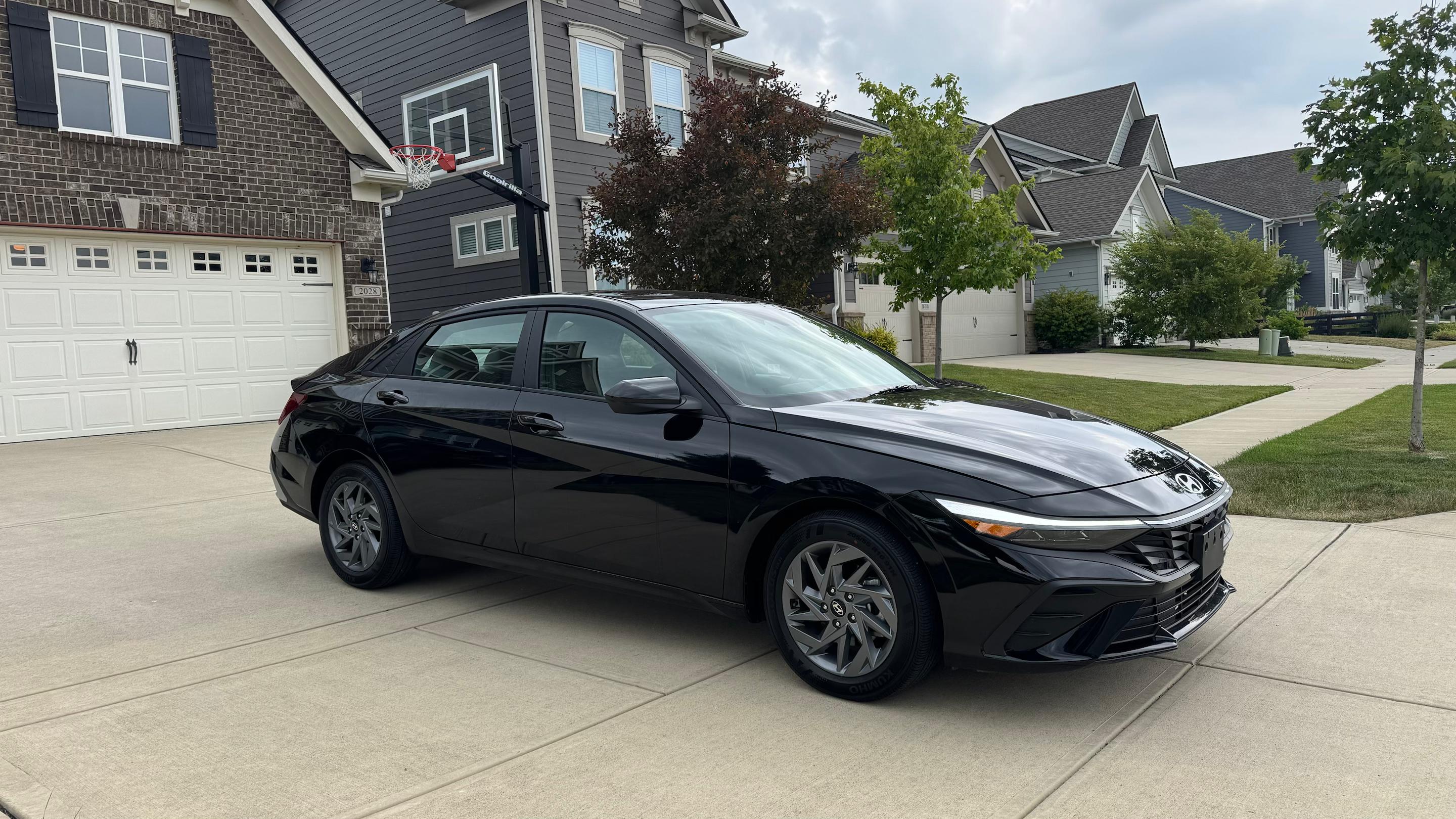 Hyundai Elantra 2024 in Indianapolis, IN