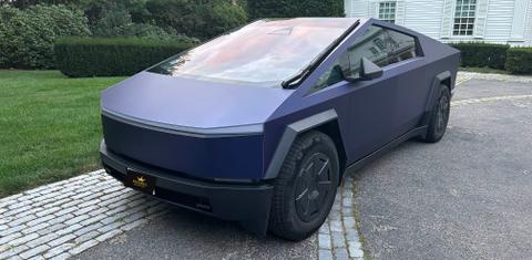 Tesla Cybertruck 2025