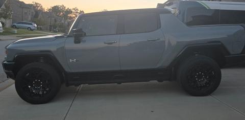 GMC HUMMER EV 2026