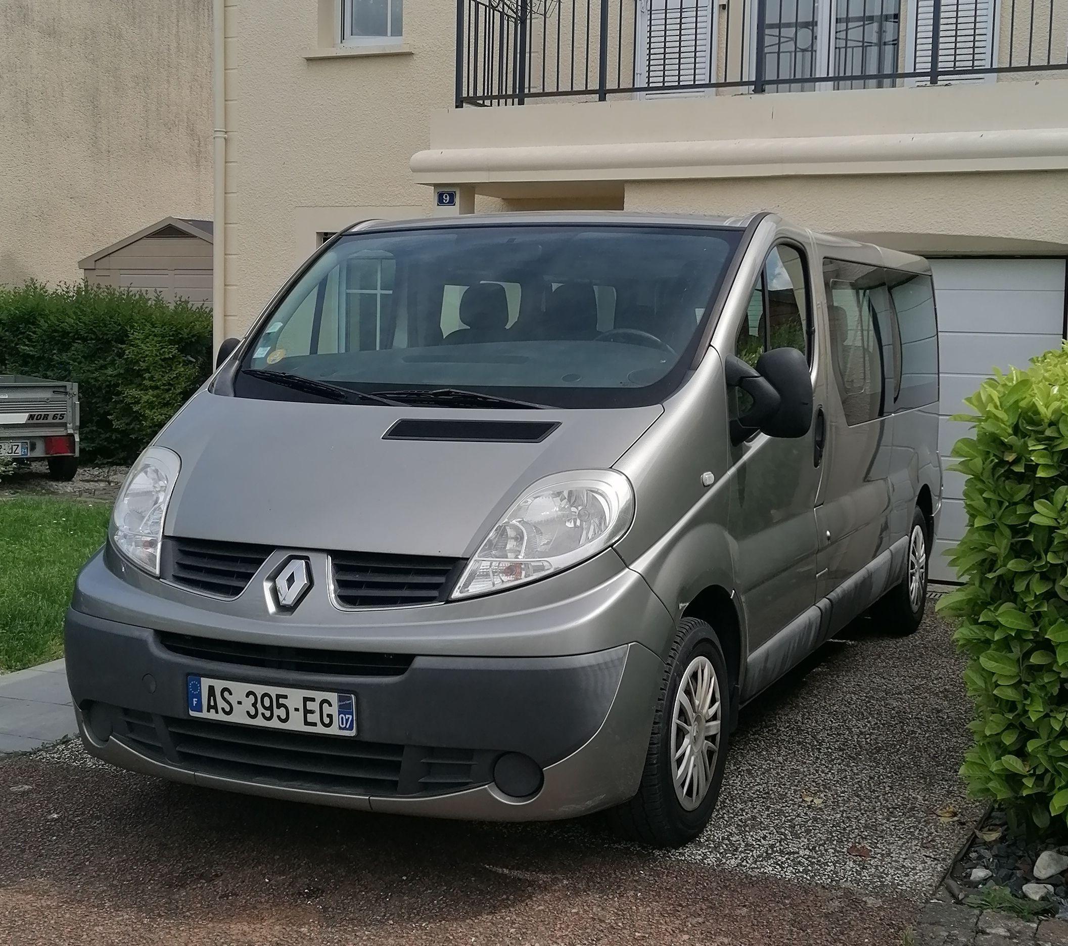 Renault TRAFIC PASSENGER 2010 à Saint-Apollinaire