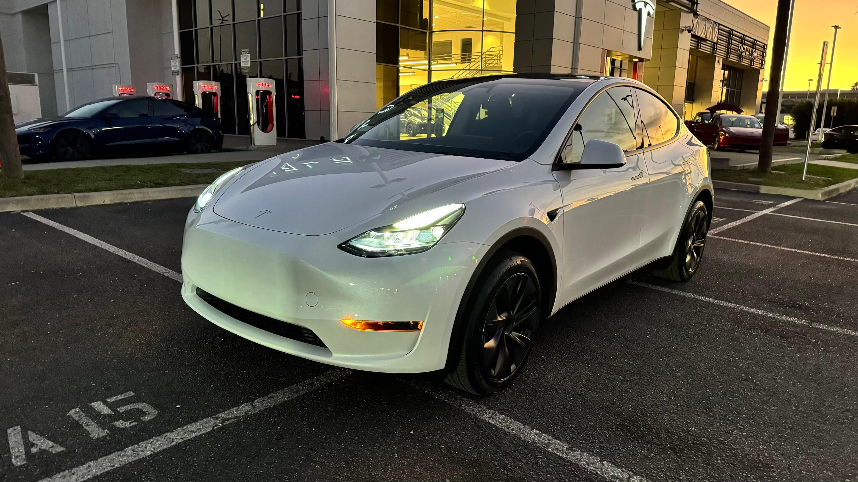 Tesla Model Y 2025 in El Segundo, CA