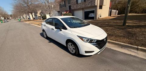 Nissan Versa 2024
