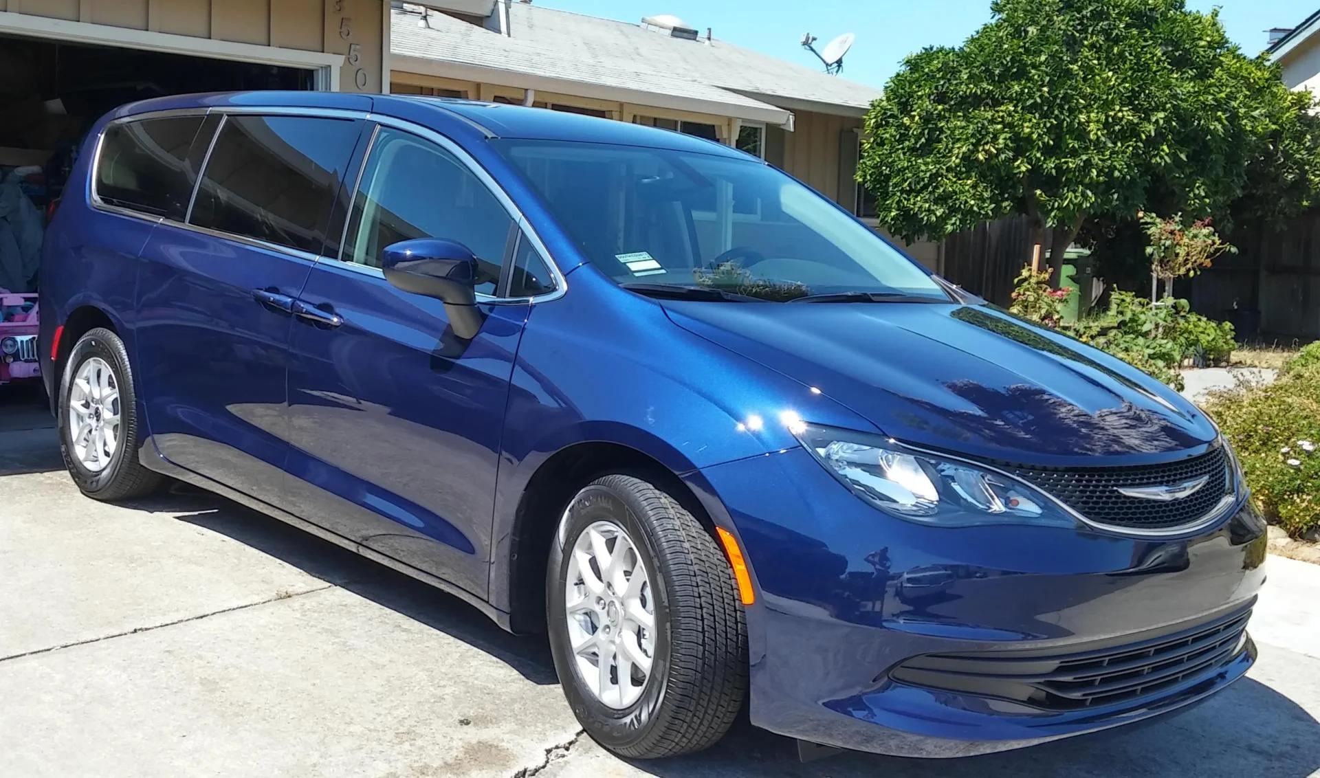 Chrysler Pacifica 2017 in Kalispell, MT
