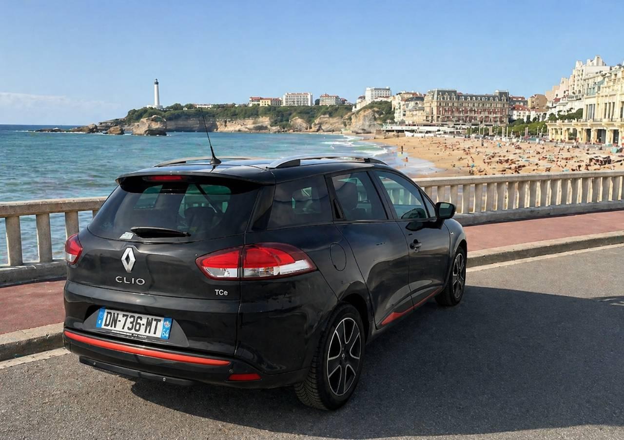 Renault CLIO IV 2015 à Biarritz