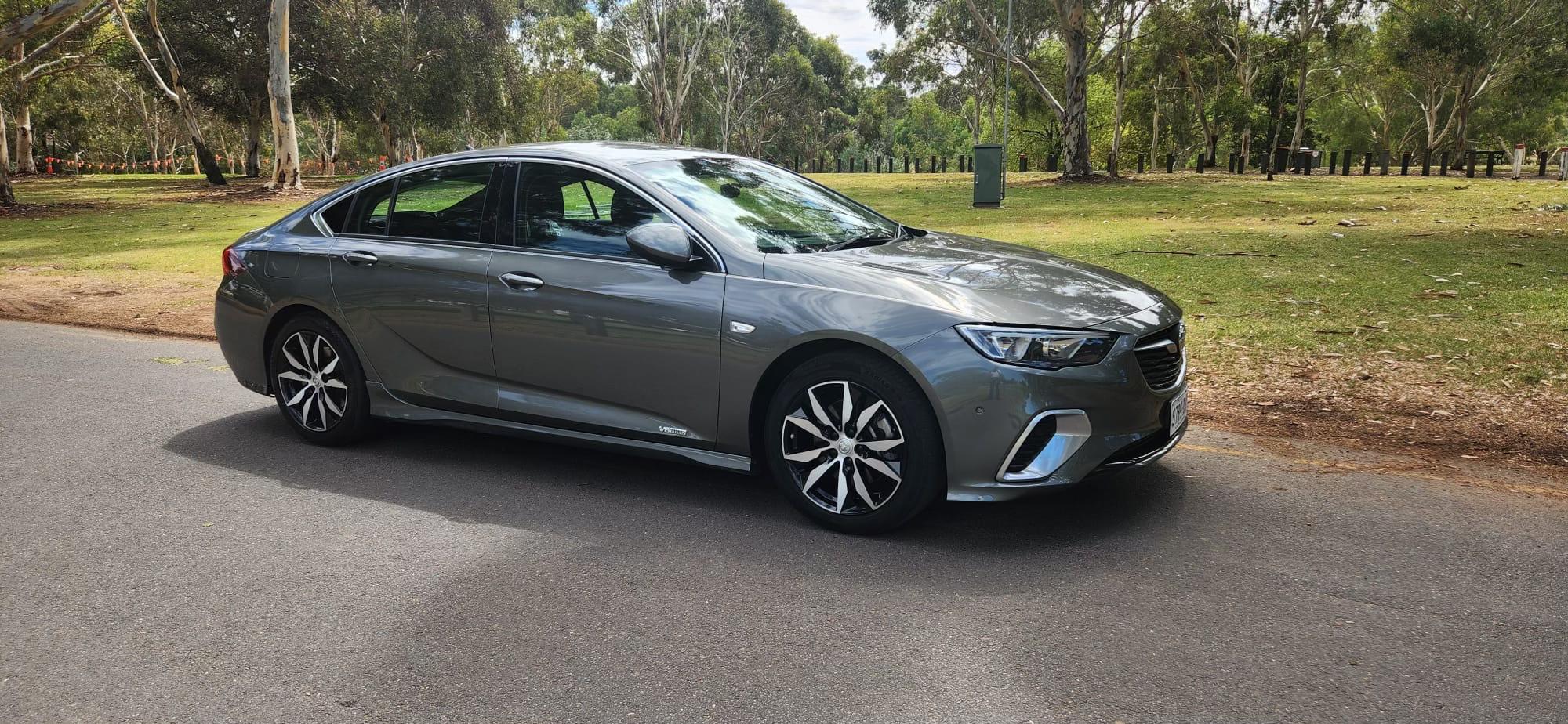 Holden COMMODORE 2018 in Saint Peters
