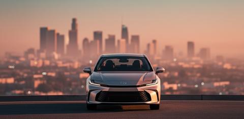 Toyota Camry Hybrid 2025