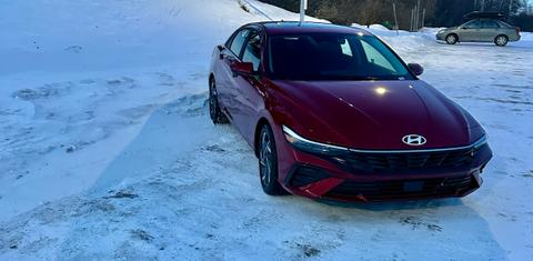 Hyundai Elantra 2024