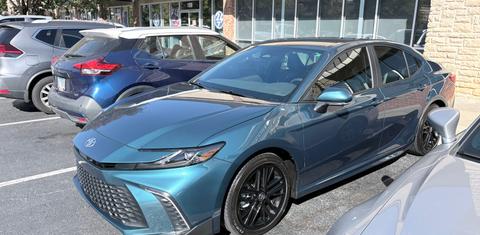 Toyota Camry Hybrid 2026