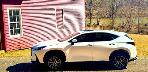 Lexus NX 2022