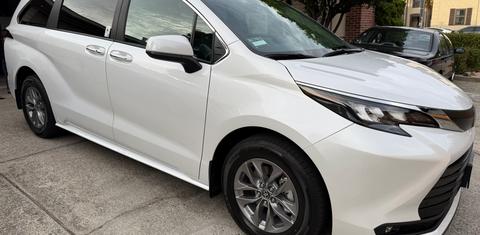 Toyota Sienna 2025