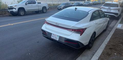 Hyundai Elantra 2025