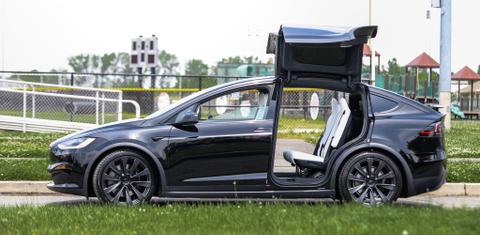 Tesla Model X 2022