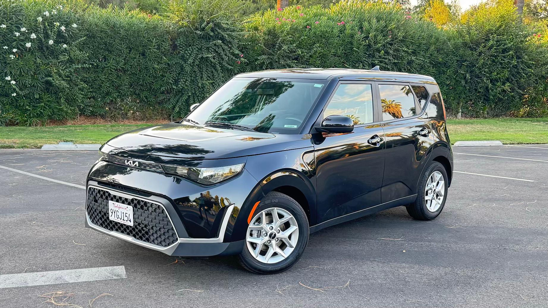 Kia Soul 2023 in Fresno, CA