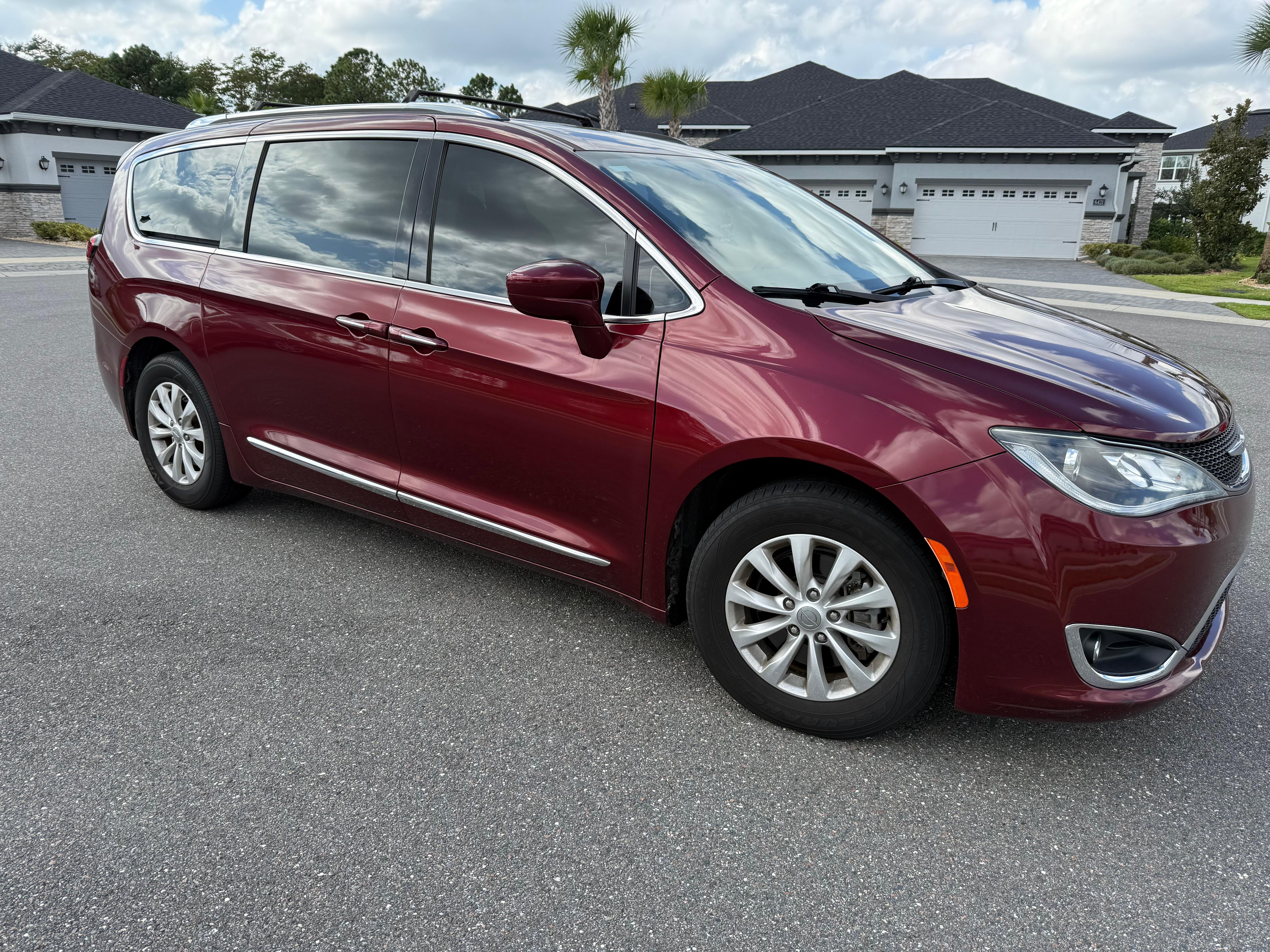 Chrysler Pacifica 2019 in Port Orange, FL