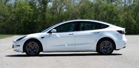 Tesla Model 3 2023