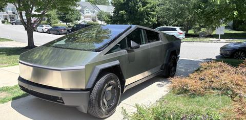 Tesla Cybertruck 2026