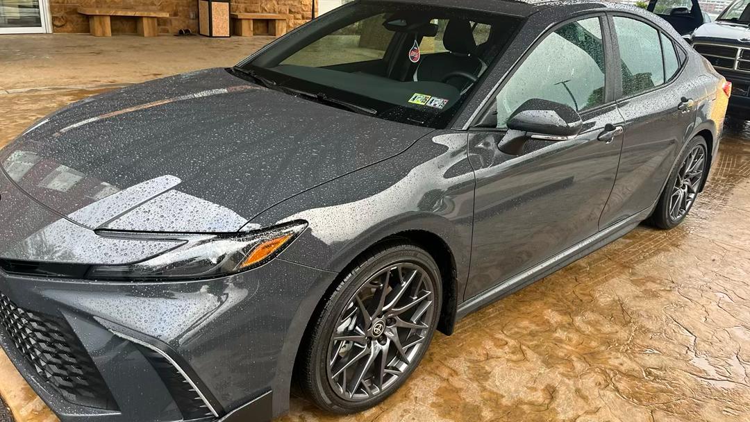 Toyota Camry Hybrid 2025 in Pittsburgh, PA