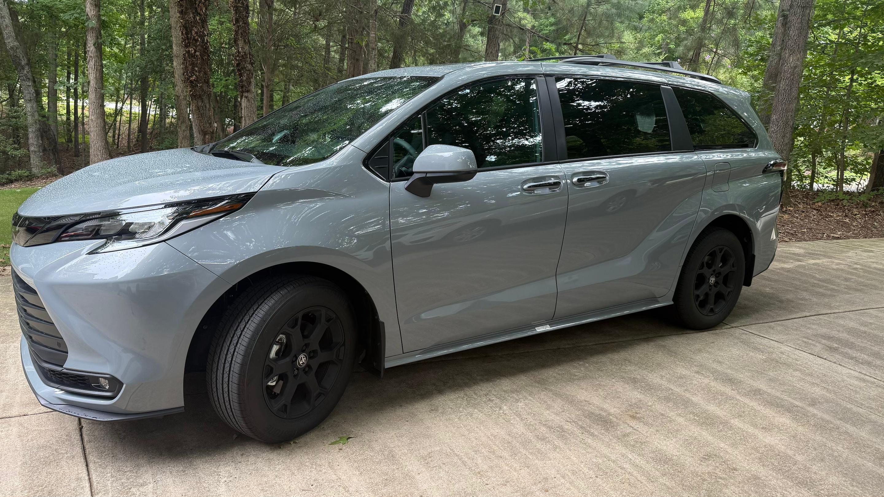 Toyota Sienna 2026 in Holly Springs, NC