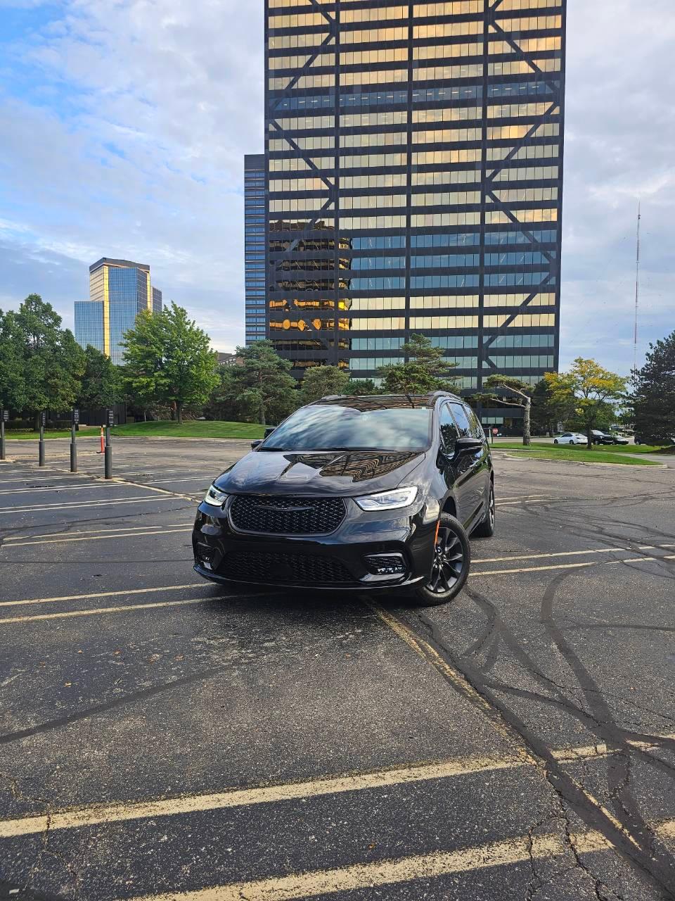 Chrysler Pacifica 2021 in Southfield, MI