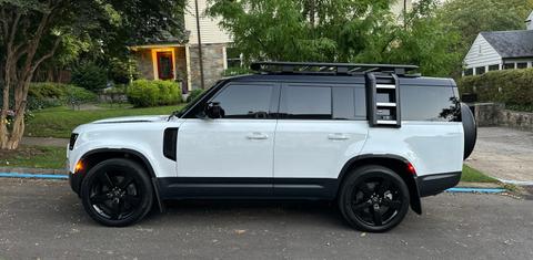 Land Rover Defender 2023