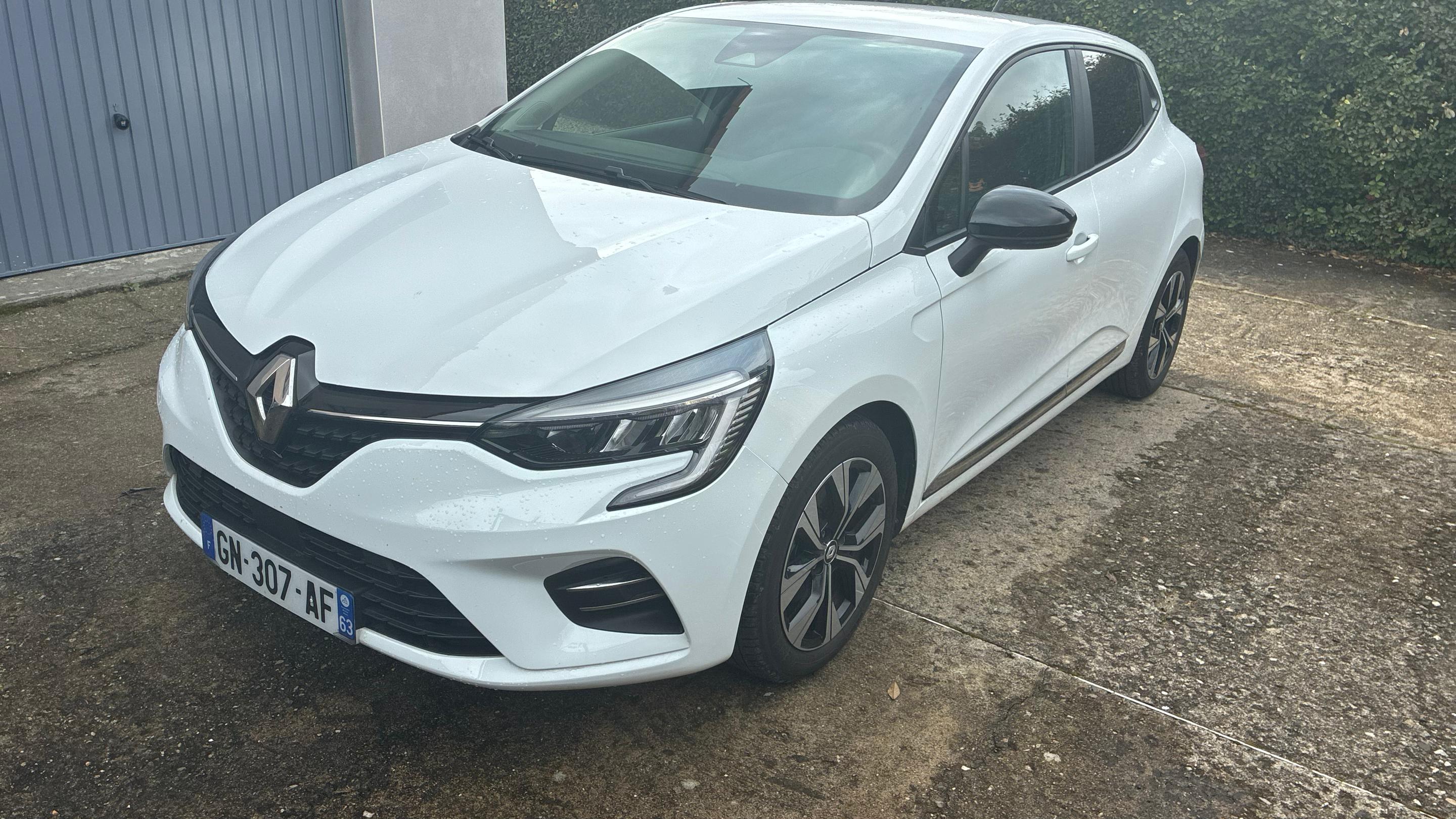 Renault CLIO V 2023 à Clermont-Ferrand