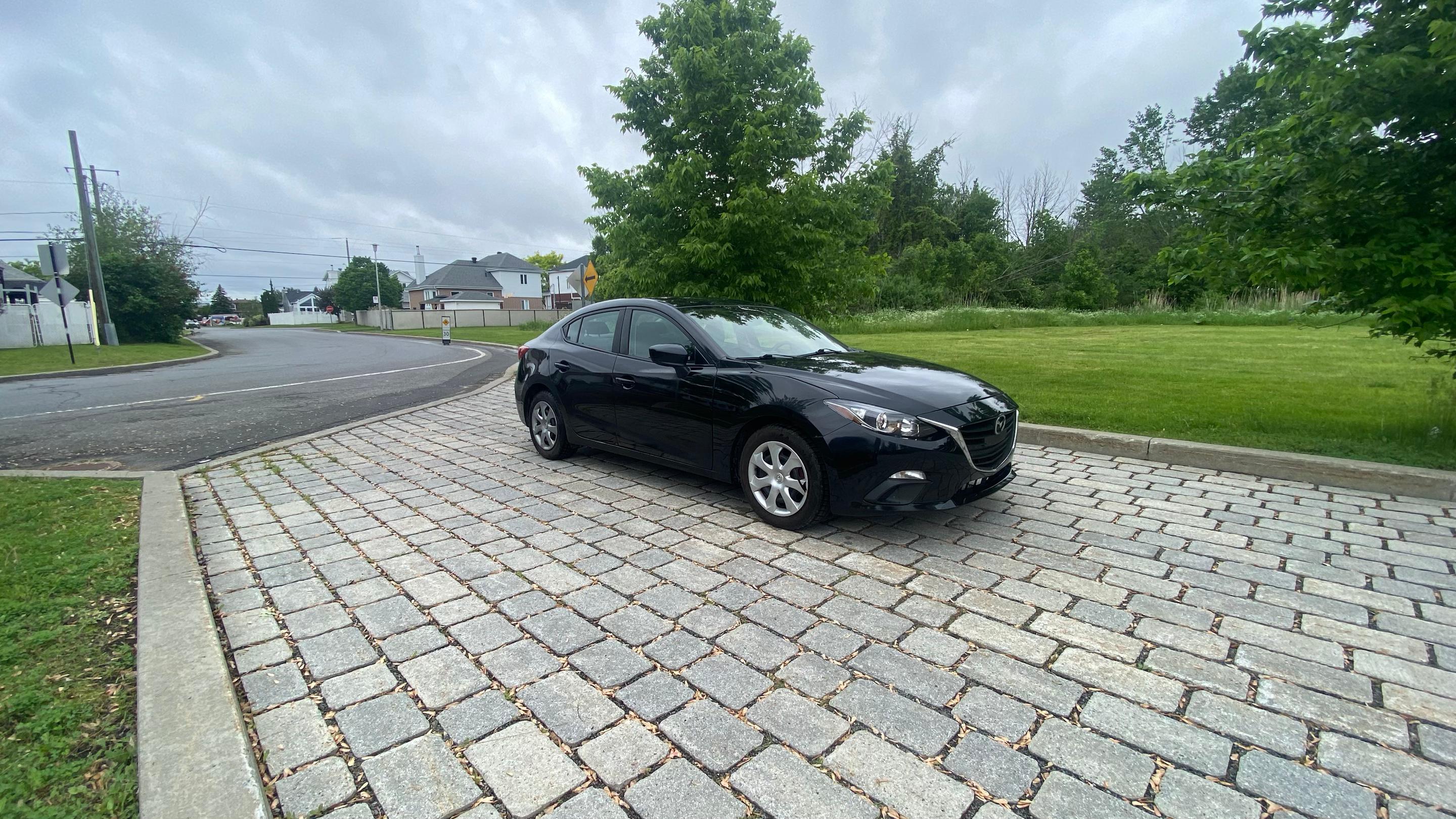 Mazda Mazda3 2015 à Montréal, QC