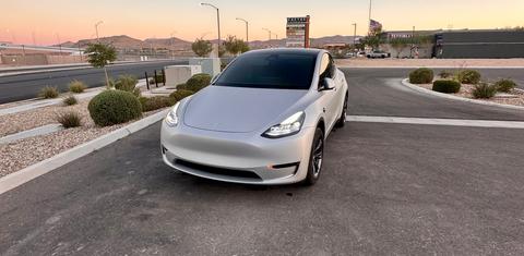 Tesla Model Y 2025
